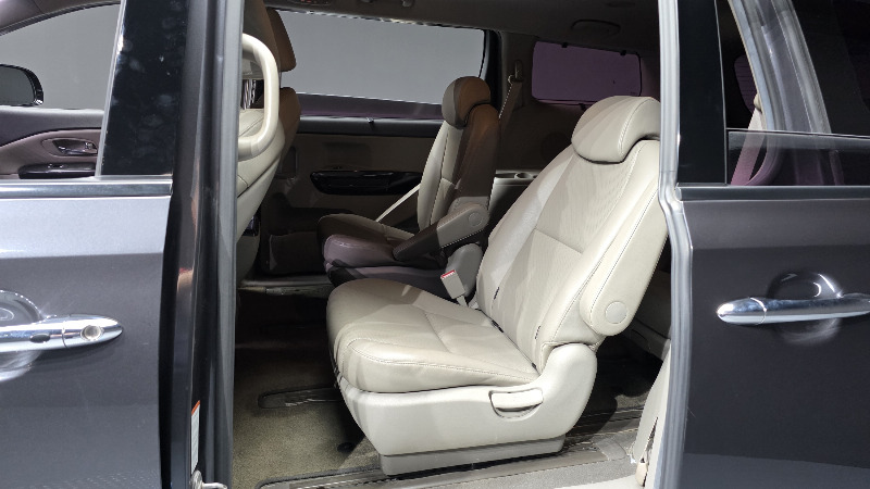 car KIA Carnival id359624 photo #12