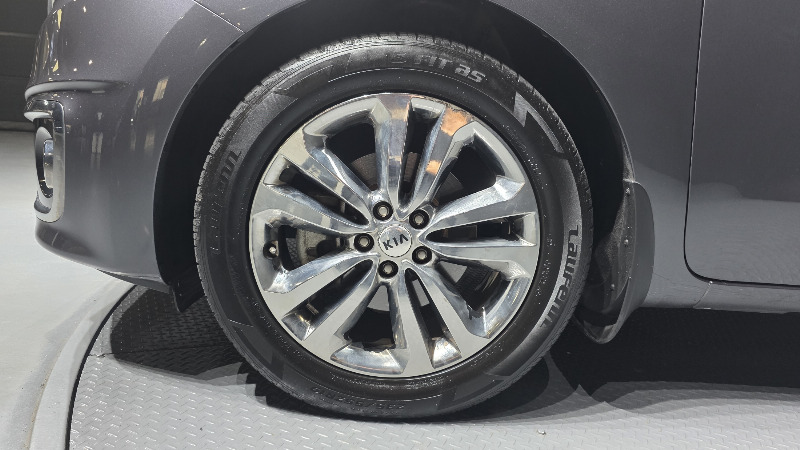 car KIA Carnival id359624 photo #5