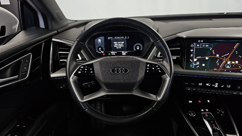 car Audi Q4 e-tron id359920 photo #13