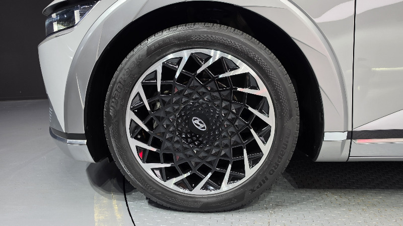 car Hyundai IONIQ 5 id359983 photo #5