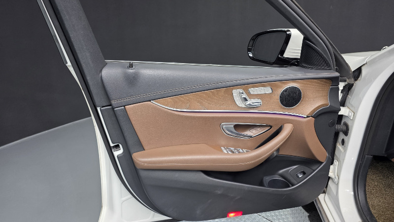 car Mercedes E-Class id360033 photo #24
