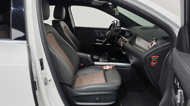 car Mercedes EQA id360186 photo #26