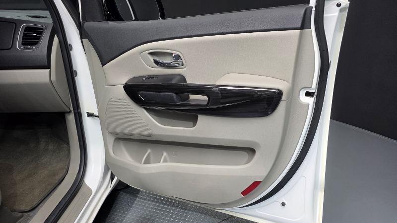 car KIA Carnival id360240 photo #25