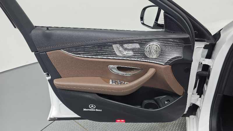 car Mercedes E-Class id360866 photo #24