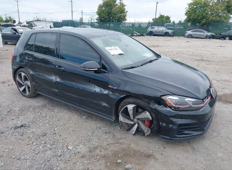 car Volkswagen Golf id360996 main photo