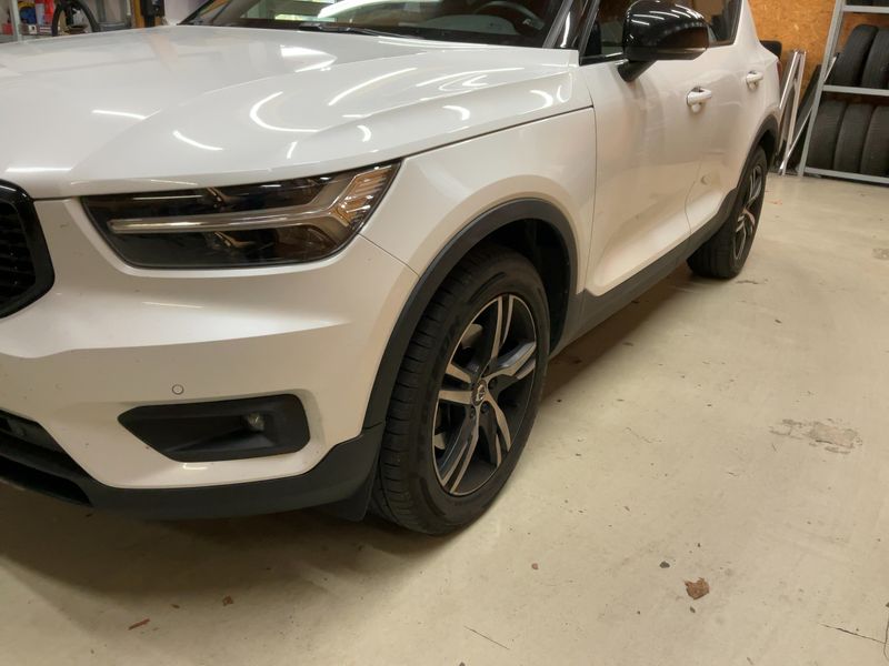 car Volvo XC40 id361077 photo #2