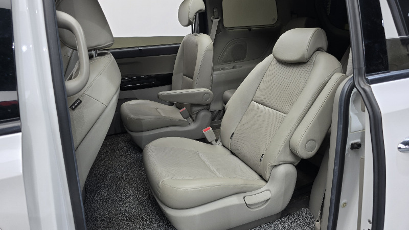 car KIA Carnival id361585 photo #12