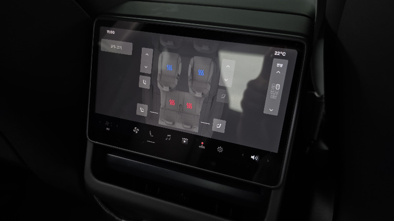 car Tesla Model Y id361872 photo #19
