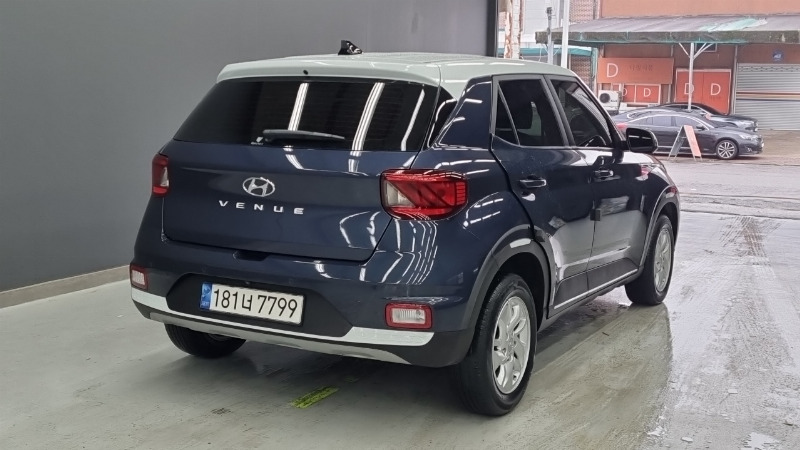 car Hyundai Venue id362162 photo #2