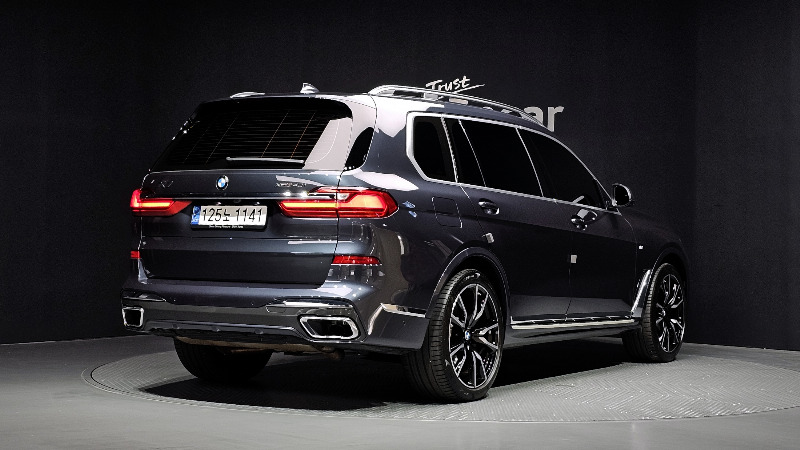 car BMW X7 id362168 photo #2