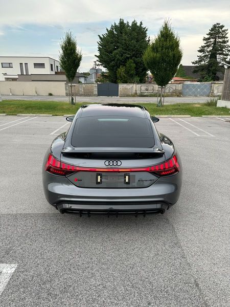 car Audi E-tron GT id362402 photo #2