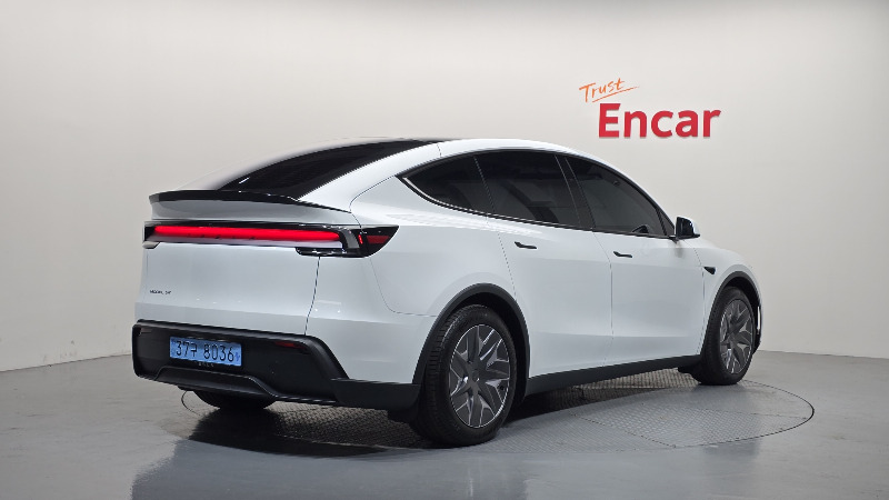 car Tesla Model Y id362452 photo #2