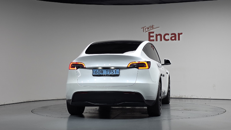 car Tesla Model Y id362525 photo #4