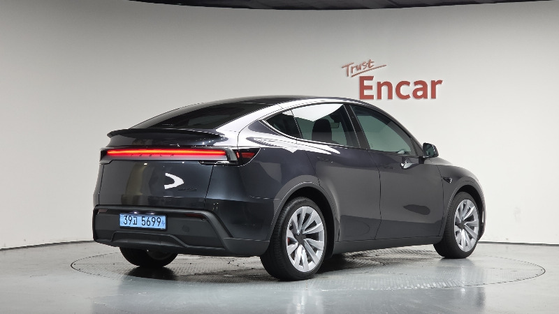 car Tesla Model Y id362568 photo #2