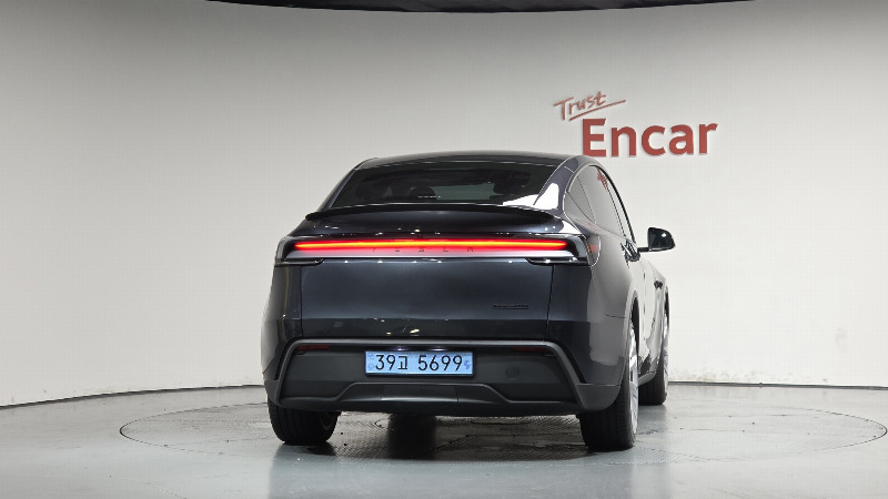 car Tesla Model Y id362568 photo #4