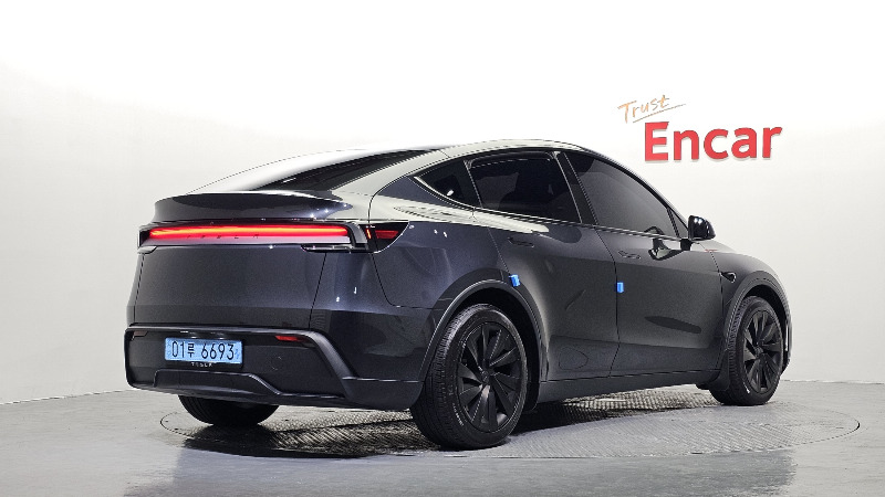 car Tesla Model Y id362708 photo #2