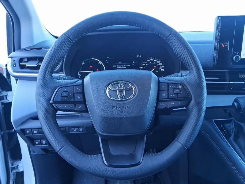 car Toyota Sienna id363421 photo #13