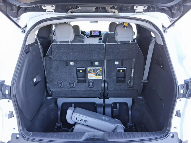 car Toyota Sienna id363421 photo #6