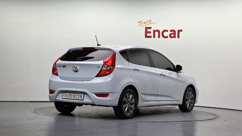 car Hyundai Accent id363771 photo #2