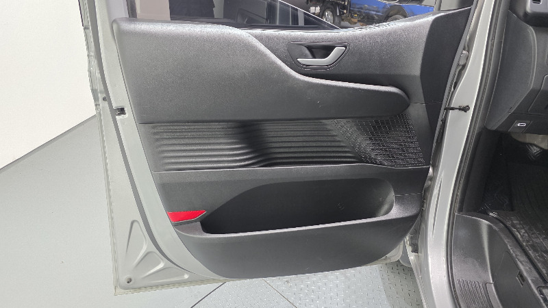 car Hyundai Staria id364271 photo #24