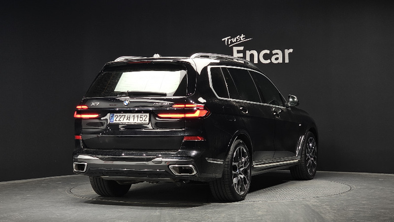 car BMW X7 id364882 photo #2