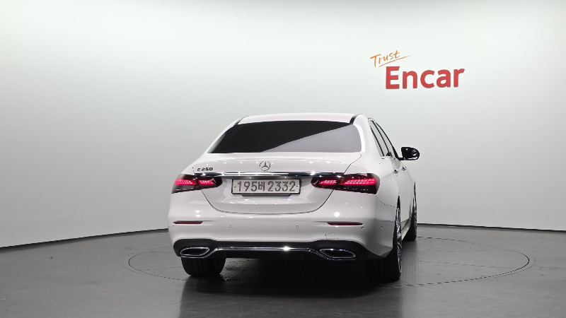car Mercedes E-Class id365359 photo #4