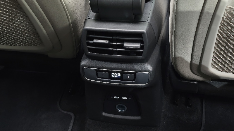 car Audi Q4 e-tron id365645 photo #28
