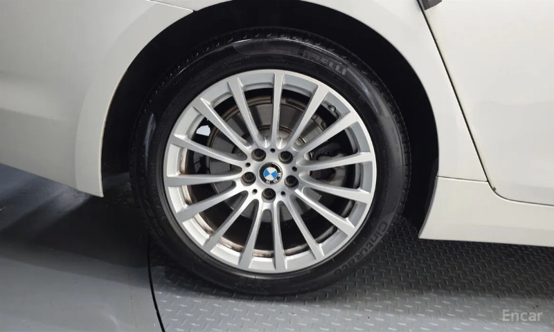 car BMW 5 Series id365660 photo #5