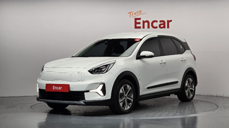 car KIA Niro id365861 main photo
