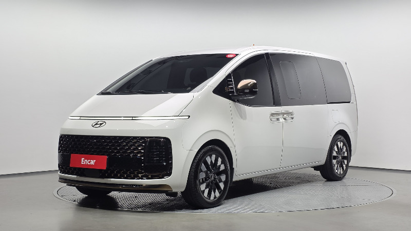 car Hyundai Staria id367055 main photo