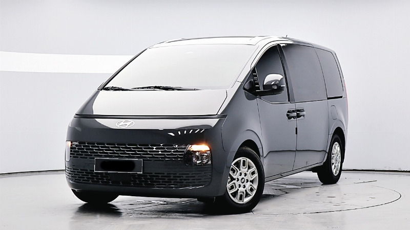 car Hyundai Staria id367983 main photo