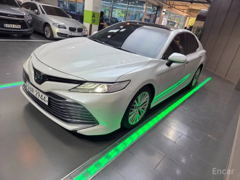 car Toyota Camry id367989 main photo