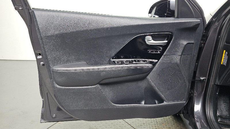 car KIA Niro id368321 photo #24