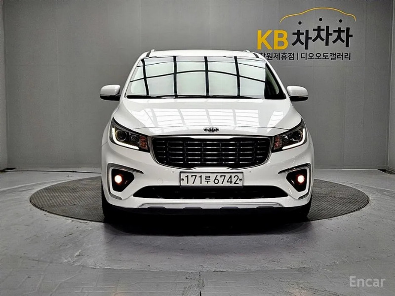 car KIA Carnival id369545 main photo
