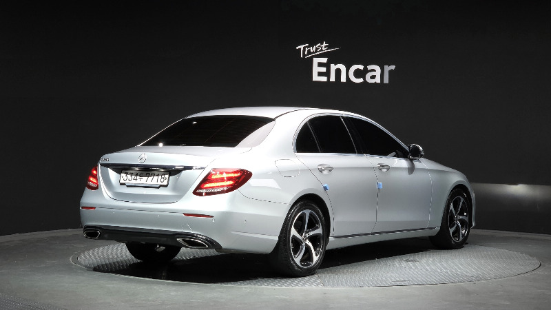 car Mercedes Benz E Class id22667 photo #2