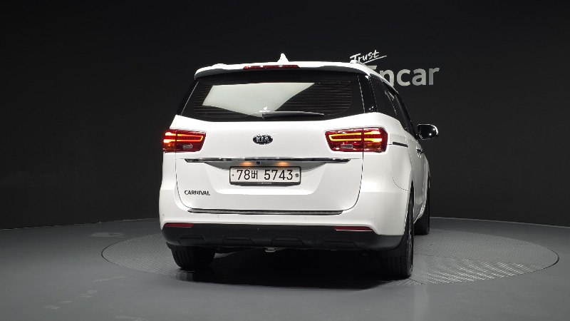 car KIA Carnival id22846 photo #4