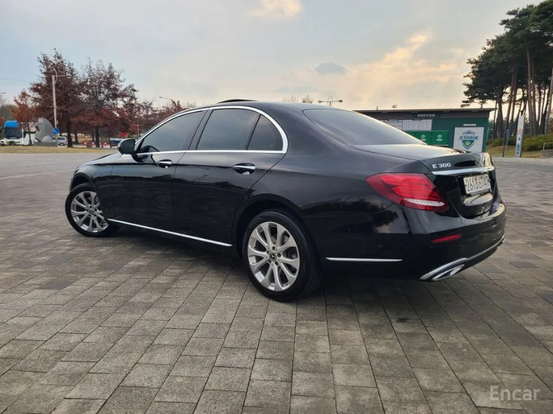 car Mercedes Benz E Class id22997 photo #3