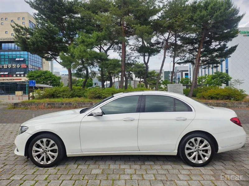 car Mercedes Benz E Class id23005 photo #4