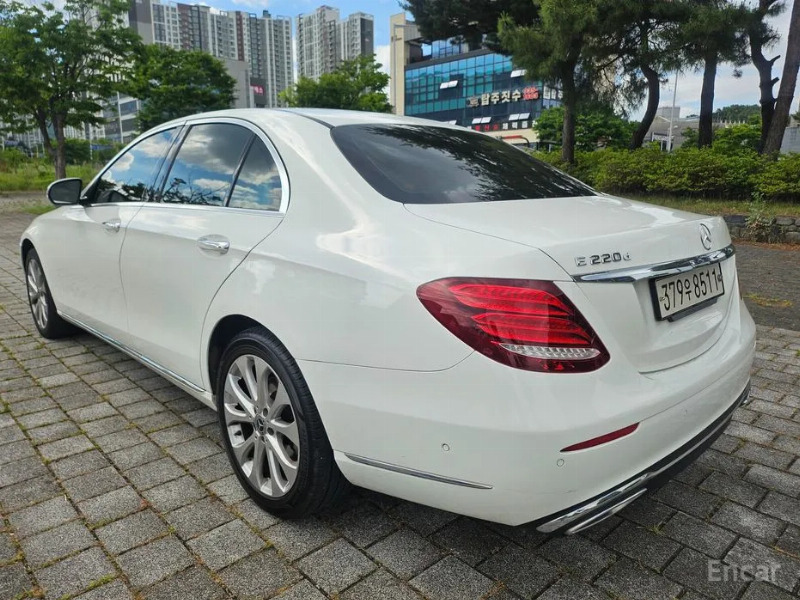 car Mercedes Benz E Class id23005 photo #5