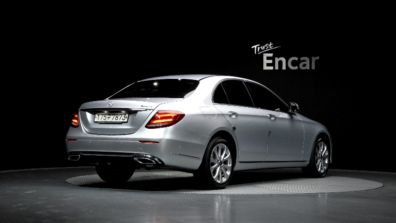 car Mercedes Benz E Class id23008 photo #2