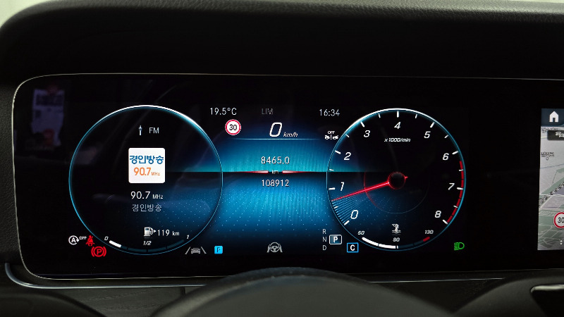 car Mercedes Benz E Class id23026 photo #8