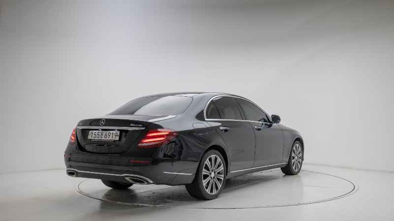car Mercedes Benz E Class id23027 photo #2