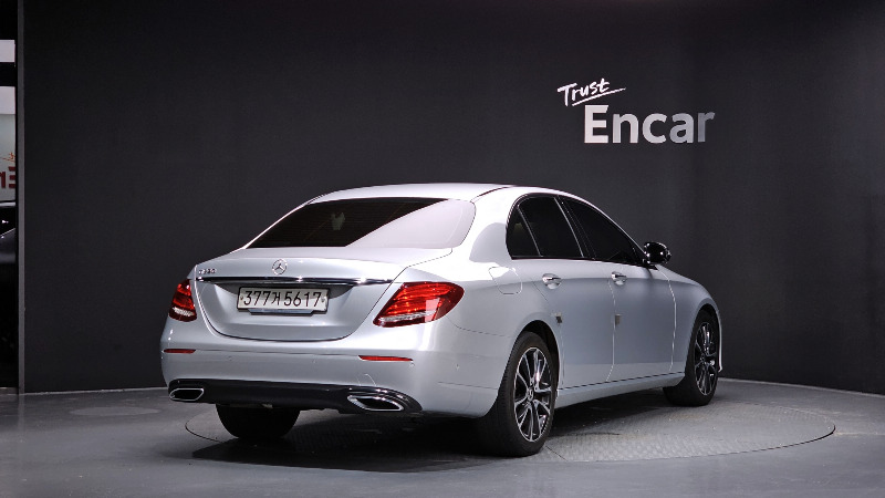 car Mercedes Benz E Class id23038 photo #2
