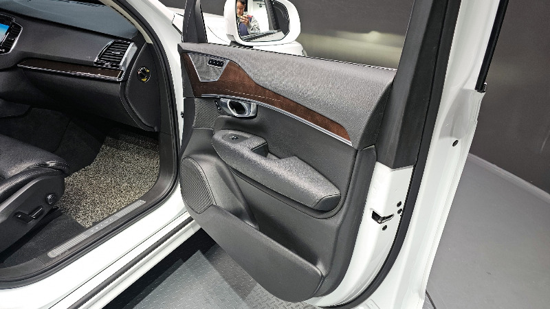 car Volvo XC90 id23220 photo #16