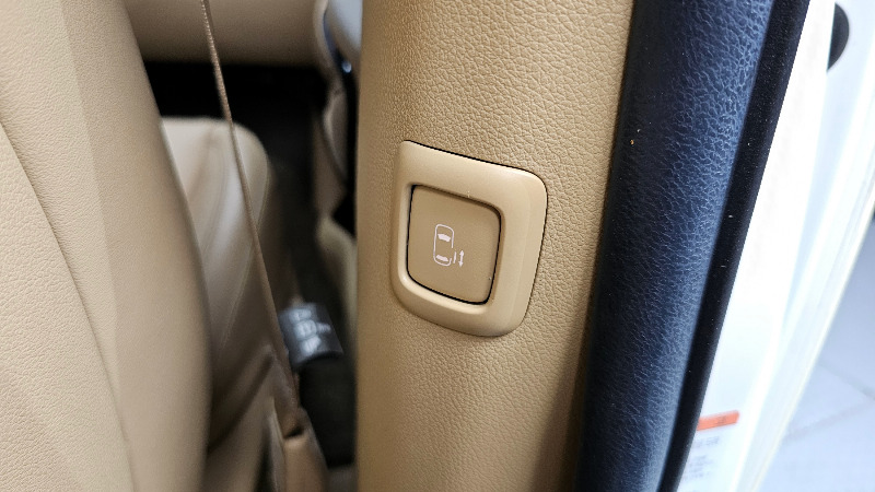 car KIA Carnival id23433 photo #17