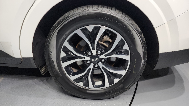 car KIA Carnival id23449 photo #5
