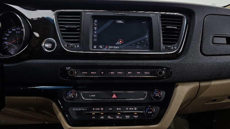 car KIA Carnival id23497 photo #14