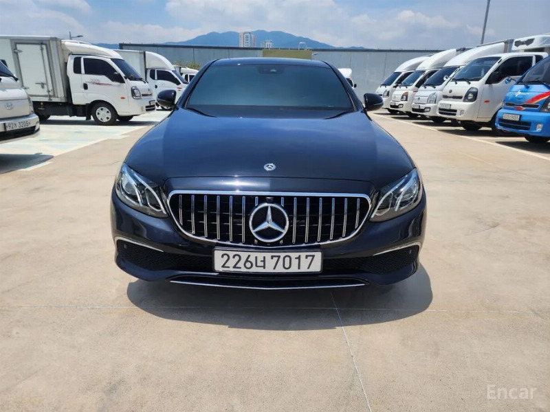 car Mercedes Benz E Class id23626 main photo