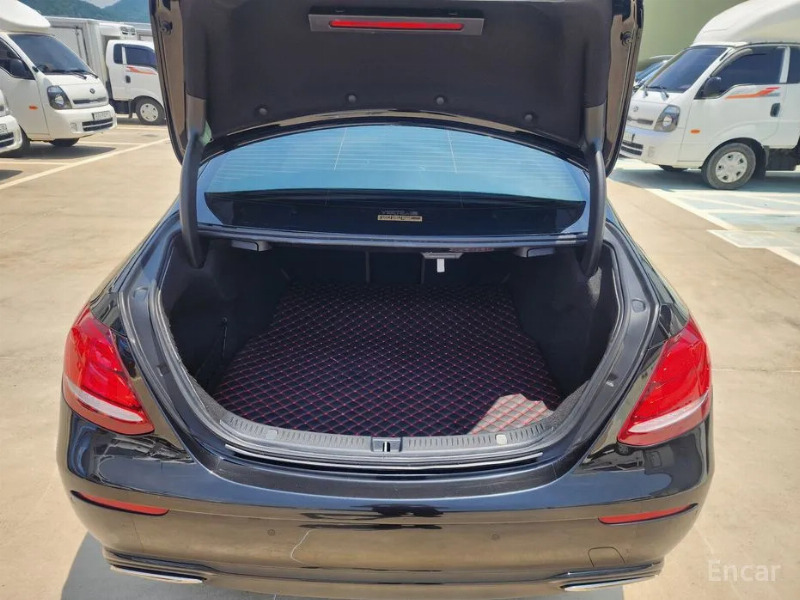 car Mercedes Benz E Class id23626 photo #18