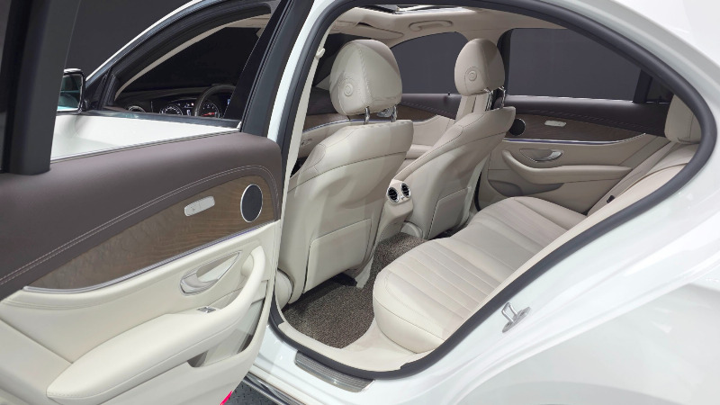 car Mercedes Benz E Class id23670 photo #12